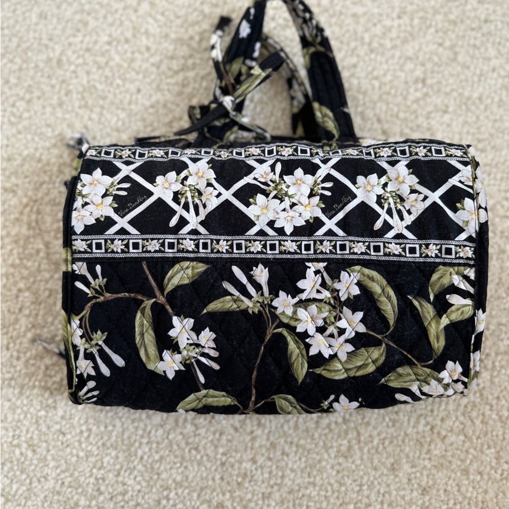 Vera Bradley travel hanging case